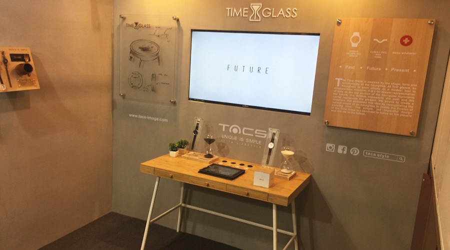 TACSの新作「TIME GLASS」のブース